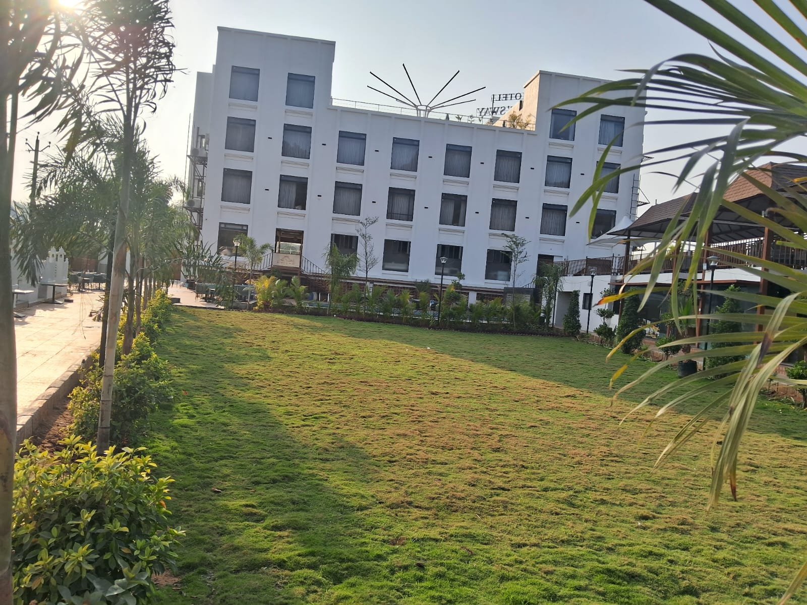 King's Way Hotel building